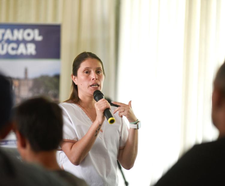 ALUR capacitó en alimentación saludable y primeros auxilios a cortadores de caña de azúcar.